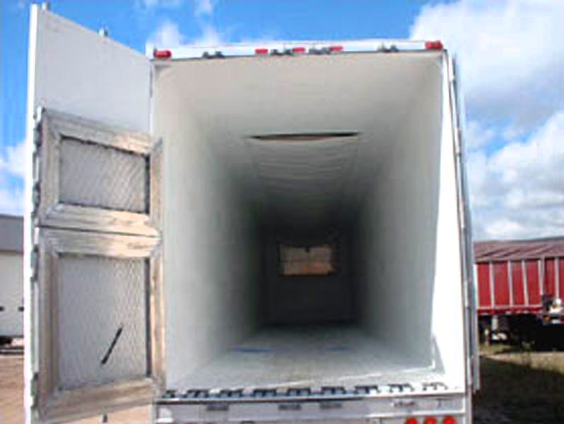 Reefers truck trailers insulated with Super Therm®